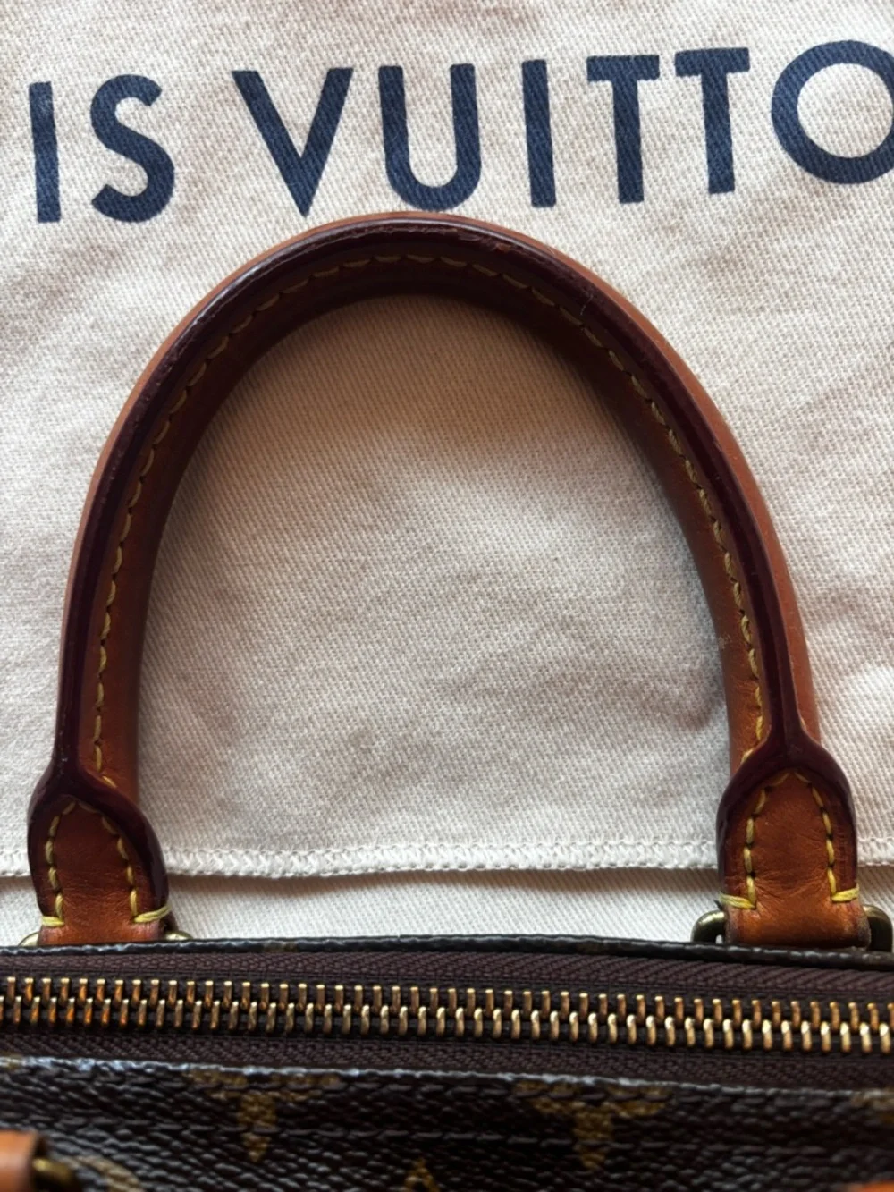 Louis Vuitton Brown Monogram Canvas Speedy 25 with Tan Leather Trim - Picture 6 of 12